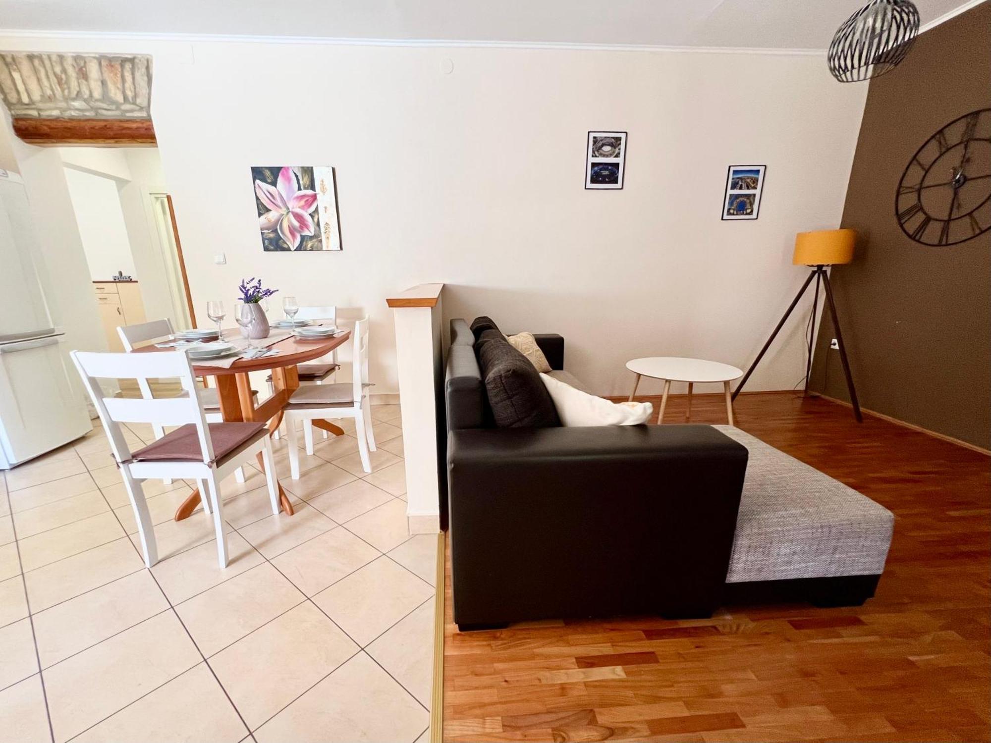 Apartment V&v Pula