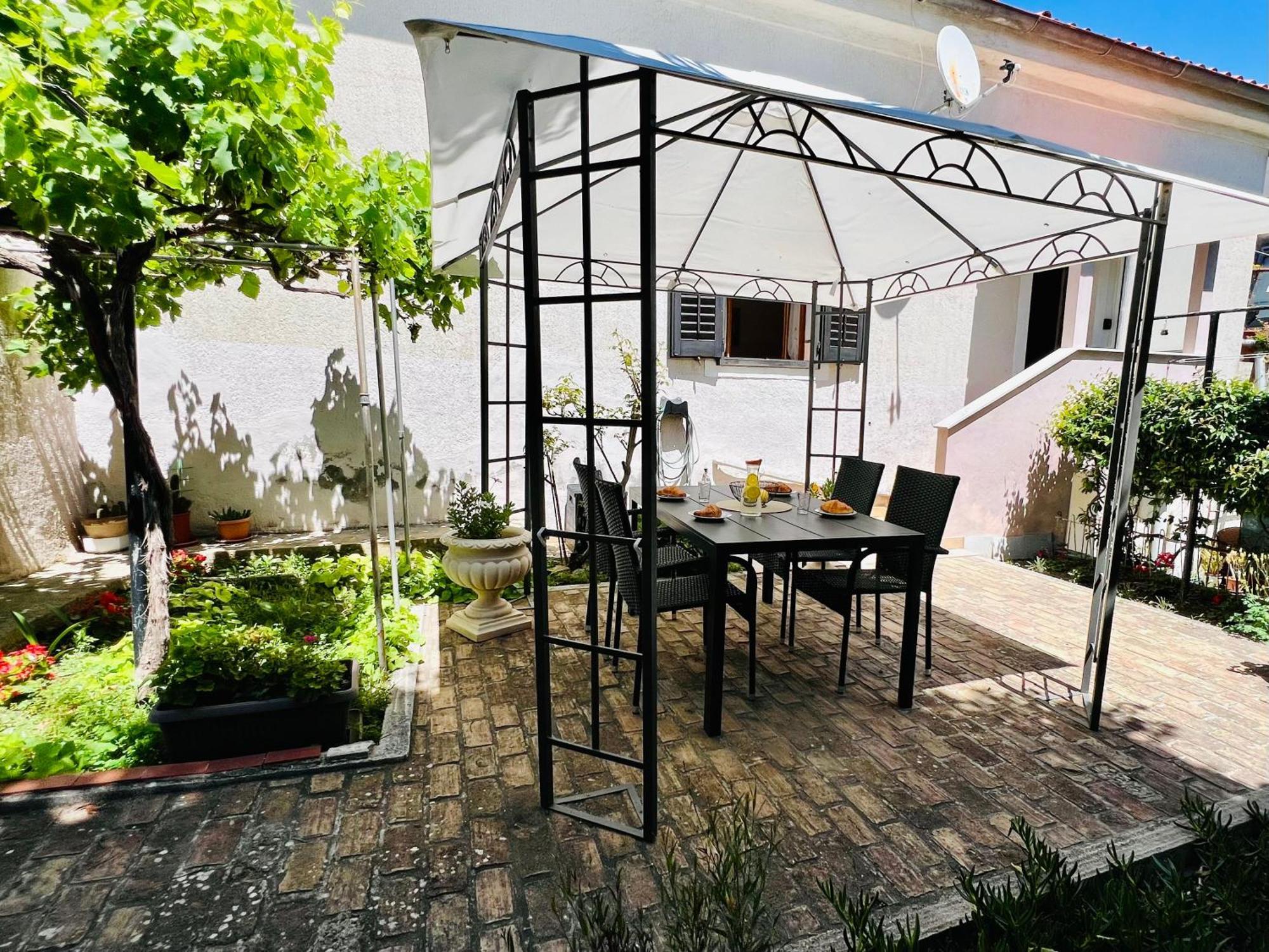 Apartma V&v